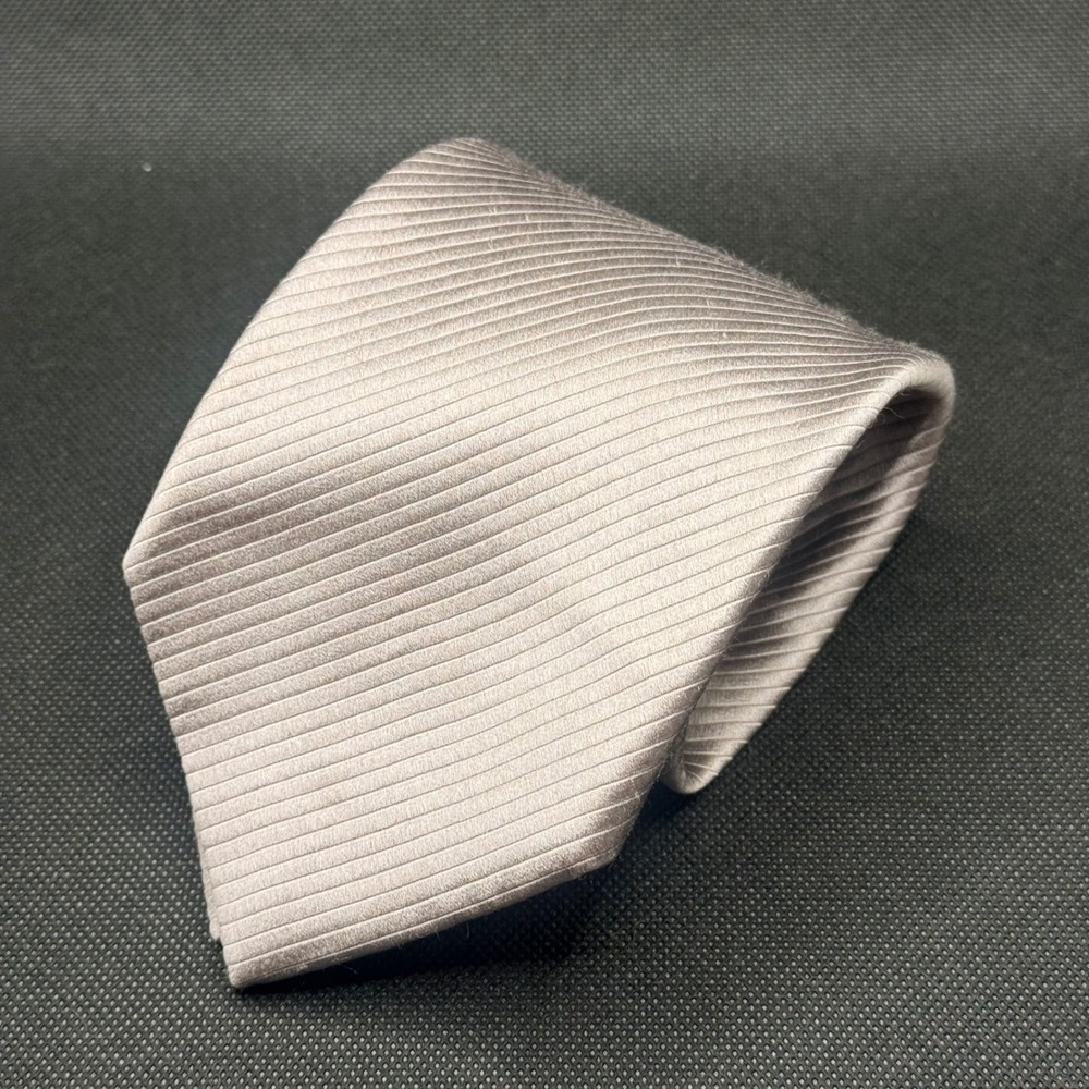 Giorgio Armani Classico Champagne Taupe Silk Tie 3.75" x 58" Made in Italy
